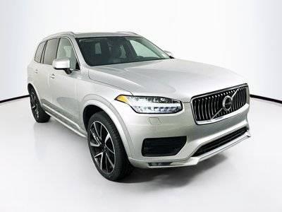 2022 Volvo XC90 Momentum AWD photo