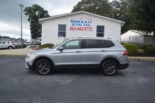 2022 Volkswagen Tiguan SE FWD photo