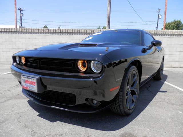 2022 Dodge Challenger SXT RWD photo