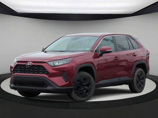 2022 Toyota RAV4 LE FWD photo
