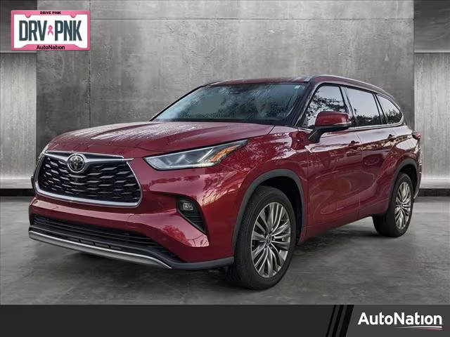 2022 Toyota Highlander Platinum FWD photo