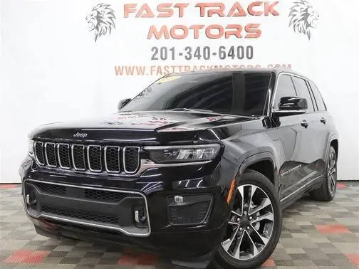 2022 Jeep Grand Cherokee Overland 4WD photo