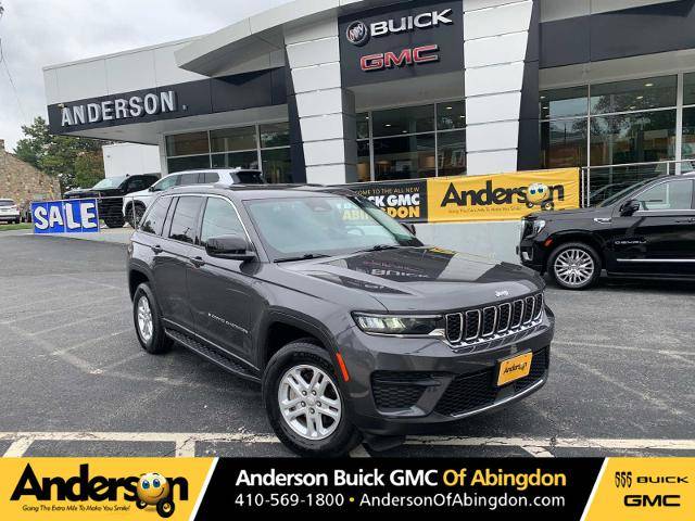 2022 Jeep Grand Cherokee Laredo 4WD photo