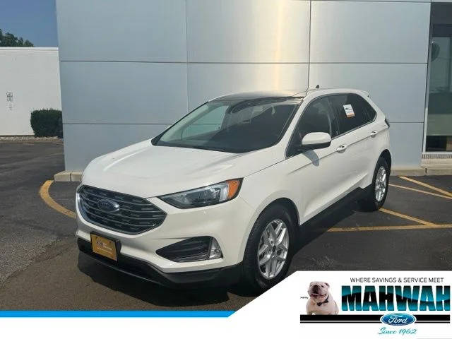2022 Ford Edge SEL AWD photo
