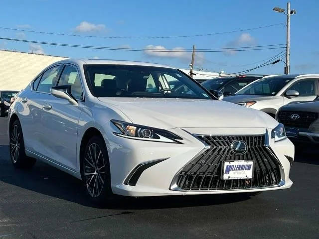 2022 Lexus ES ES 250 AWD photo