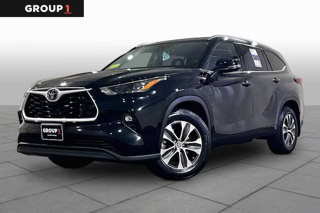 2022 Toyota Highlander XLE AWD photo