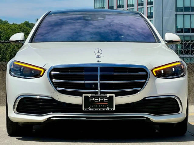 2022 Mercedes-Benz S-Class S 500 AWD photo
