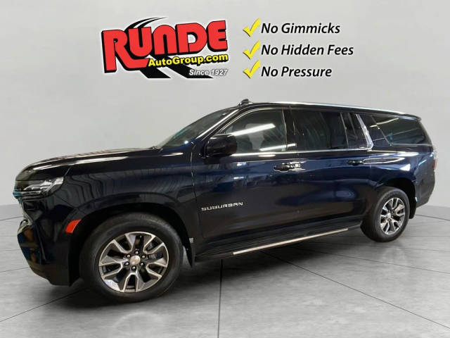 2022 Chevrolet Suburban LT 4WD photo