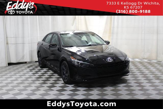 2022 Hyundai Elantra SEL FWD photo