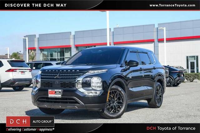 2022 Mitsubishi Outlander ES 4WD photo