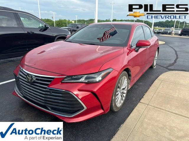 2022 Toyota Avalon Limited FWD photo