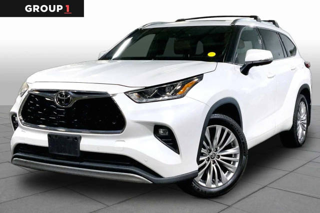 2022 Toyota Highlander Platinum AWD photo