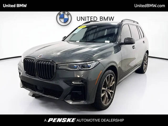 2022 BMW X7 M50i AWD photo