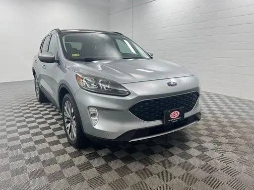 2022 Ford Escape Titanium AWD photo