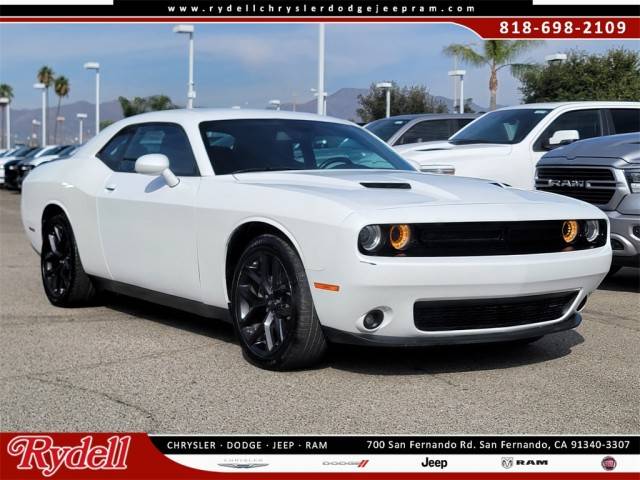 2022 Dodge Challenger SXT RWD photo