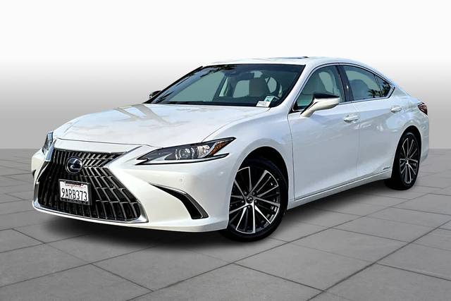 2022 Lexus ES ES 300h FWD photo