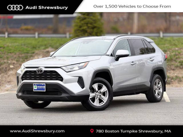 2022 Toyota RAV4 XLE AWD photo