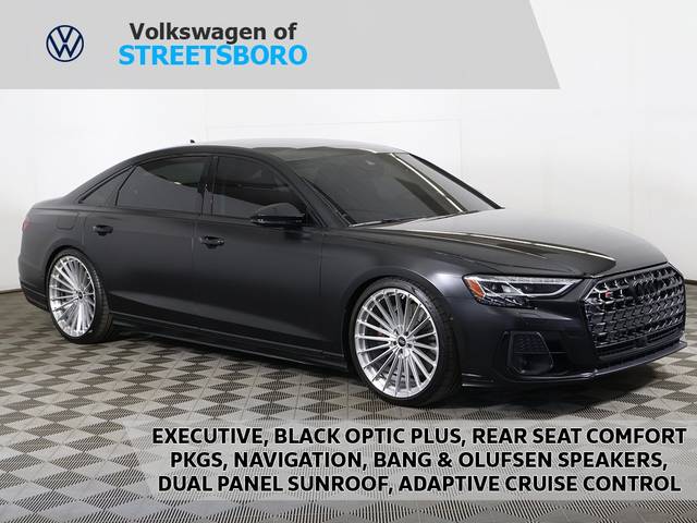 2022 Audi S8 AWD photo