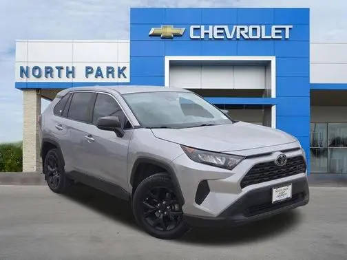 2022 Toyota RAV4 LE FWD photo
