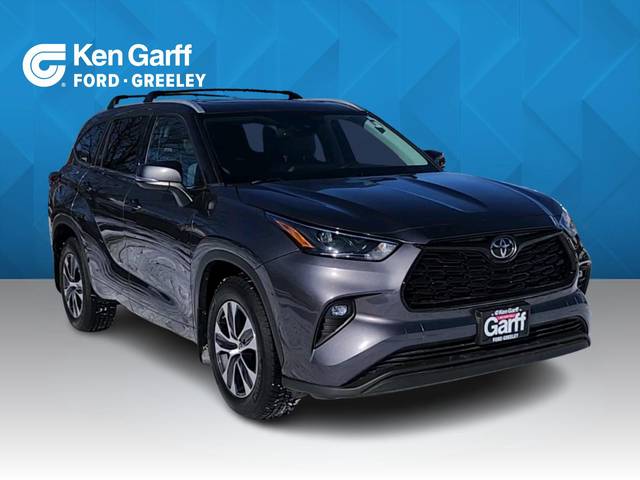 2022 Toyota Highlander XLE AWD photo