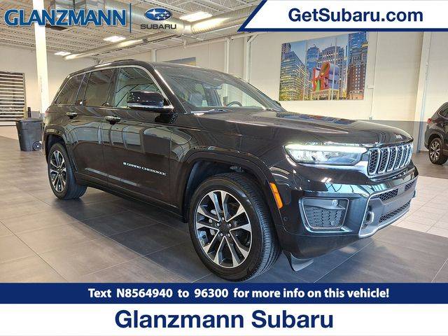2022 Jeep Grand Cherokee Overland 4WD photo