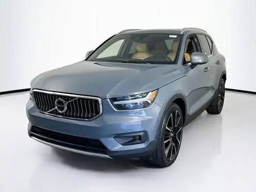 2022 Volvo XC40 Inscription AWD photo