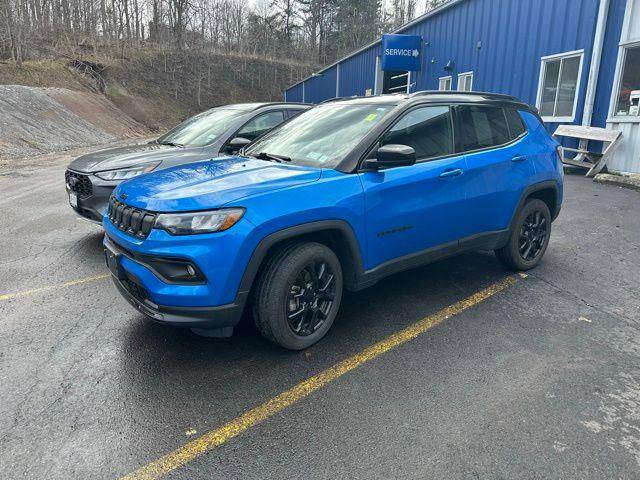2022 Jeep Compass Altitude 4WD photo