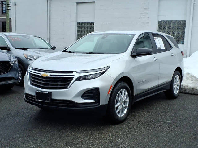 2022 Chevrolet Equinox LS AWD photo