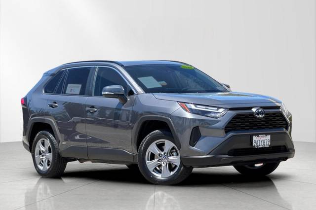 2022 Toyota RAV4 Hybrid XLE AWD photo