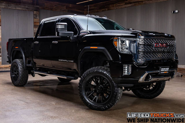 2022 GMC Sierra 2500HD Denali 4WD photo