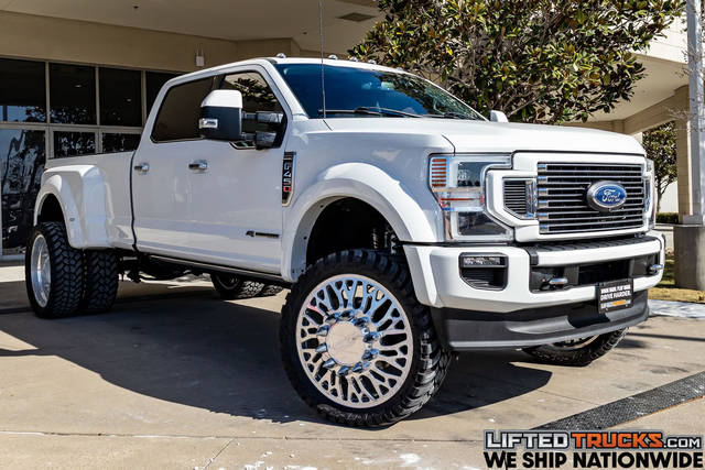 2022 Ford F-450 Super Duty Limited 4WD photo