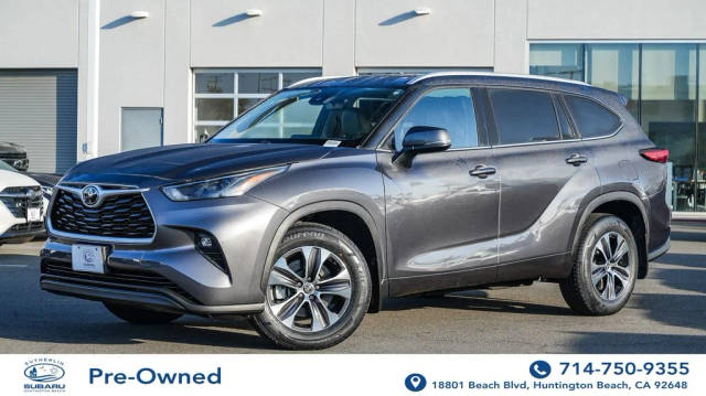 2022 Toyota Highlander XLE AWD photo