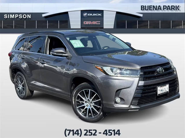 2017 Toyota Highlander SE FWD photo