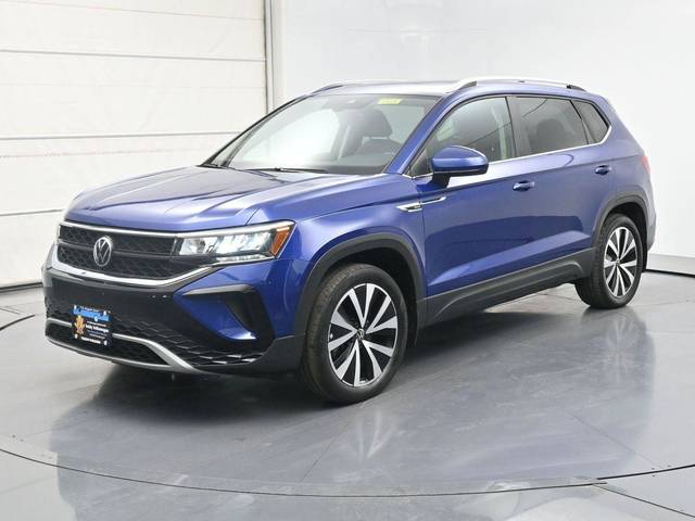 2022 Volkswagen Taos SE AWD photo