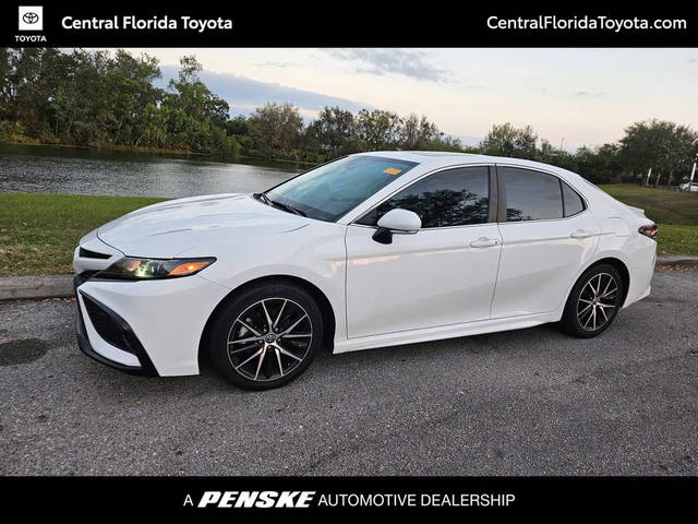 2022 Toyota Camry SE FWD photo