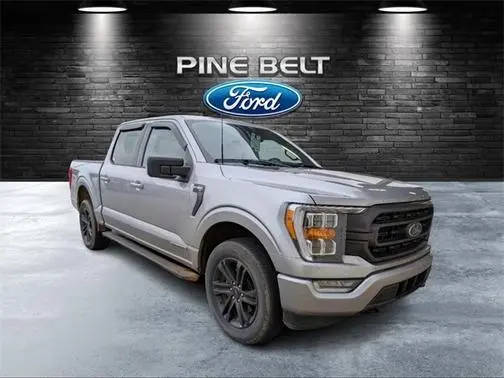 2021 Ford F-150 XLT 4WD photo