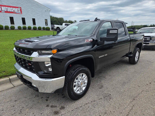 2022 Chevrolet Silverado 2500HD LT 4WD photo