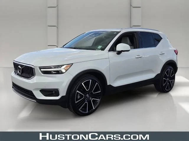 2022 Volvo XC40 Inscription AWD photo