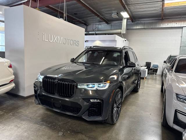 2022 BMW X7 M50i AWD photo