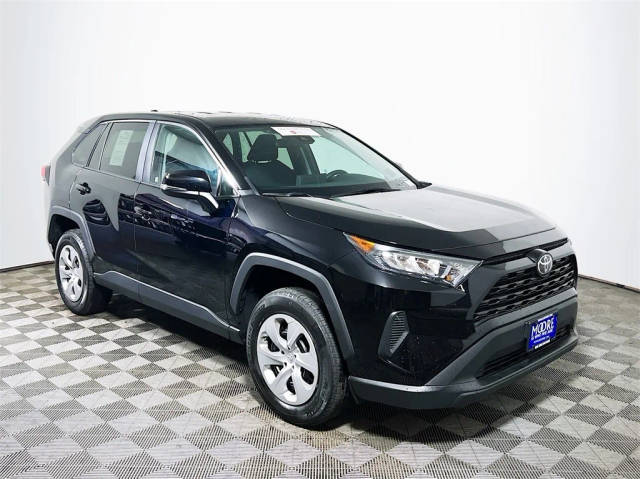 2022 Toyota RAV4 LE AWD photo