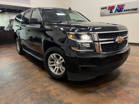 2019 Chevrolet Suburban LT RWD photo