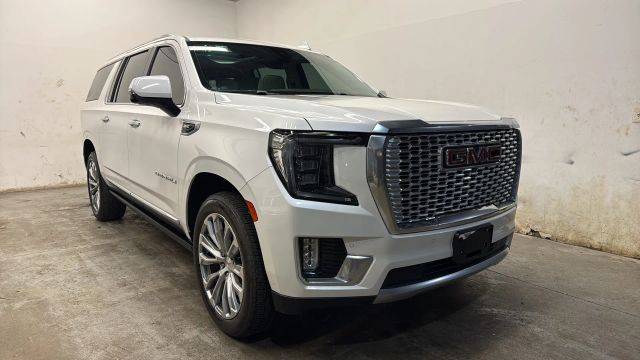 2021 GMC Yukon XL Denali RWD photo