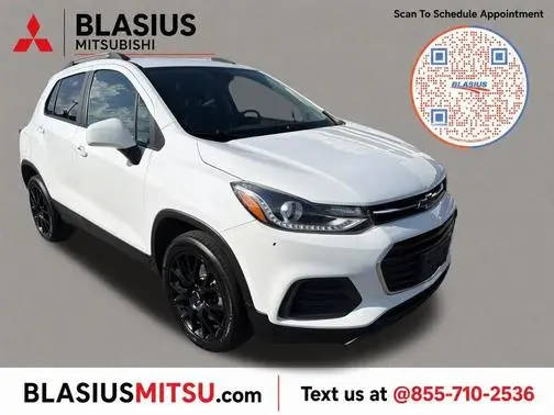 2022 Chevrolet Trax LT AWD photo