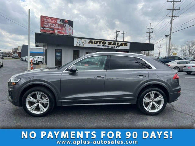 2022 Audi Q8 Premium AWD photo