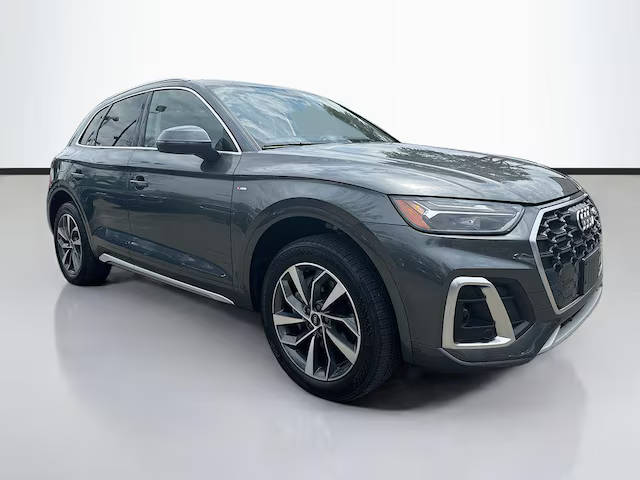2022 Audi Q5 S line Premium AWD photo