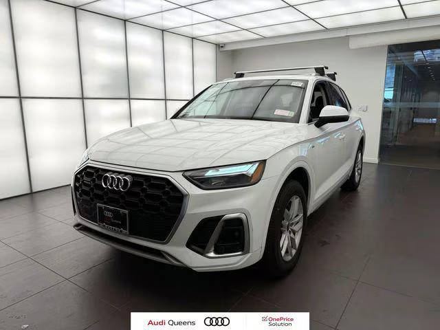 2022 Audi Q5 S line Premium AWD photo