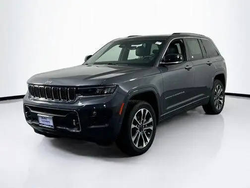 2022 Jeep Grand Cherokee Overland 4WD photo