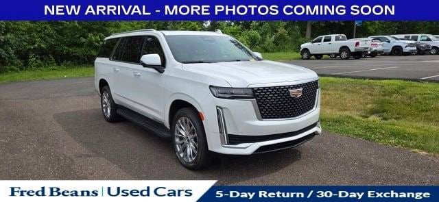 2022 Cadillac Escalade ESV Premium Luxury 4WD photo