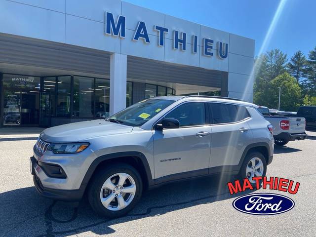 2022 Jeep Compass Latitude 4WD photo