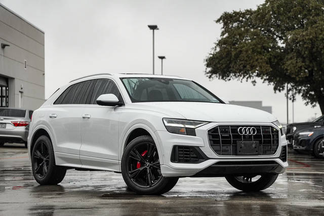 2022 Audi Q8 Premium Plus AWD photo